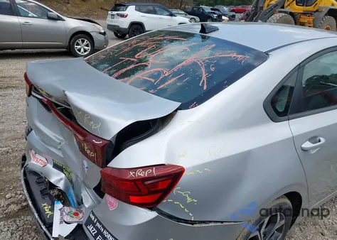 2019 Kia Forte Lxs из США, поврежденный, VIN 3KPF24AD1KE022449